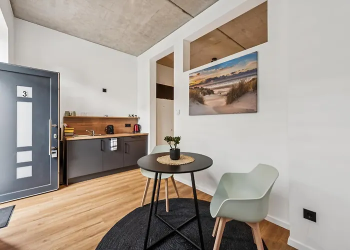 Nordbrise By Bohnapartments - Parkplaetze - Wlan - Garten - Ruhig Lägenhet